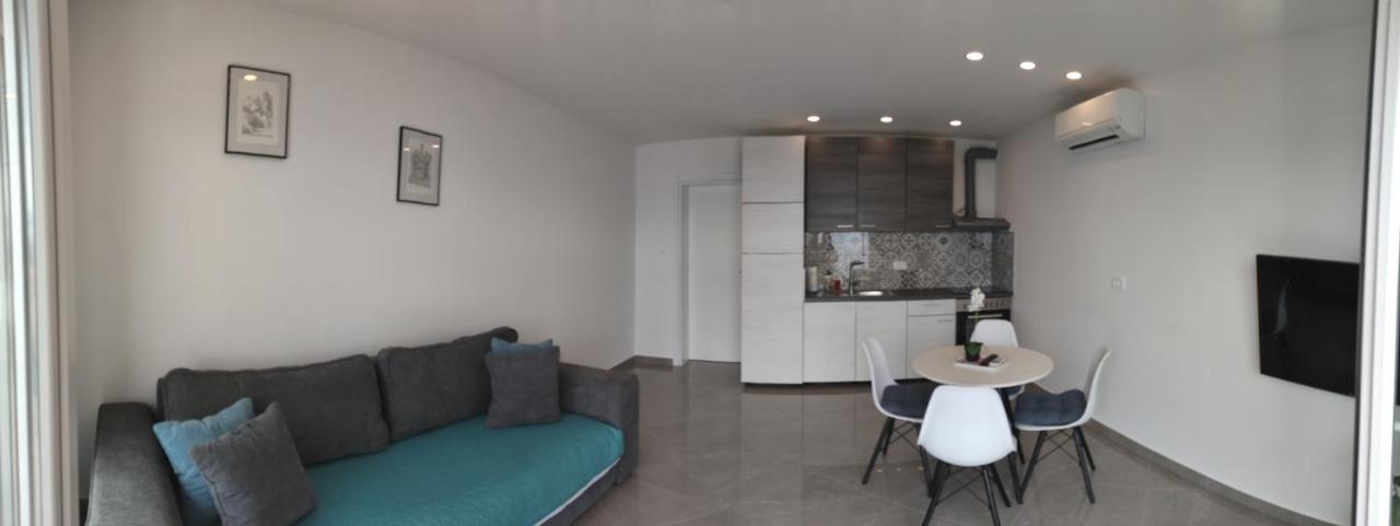 Apartamento Rake Omiš Exterior foto